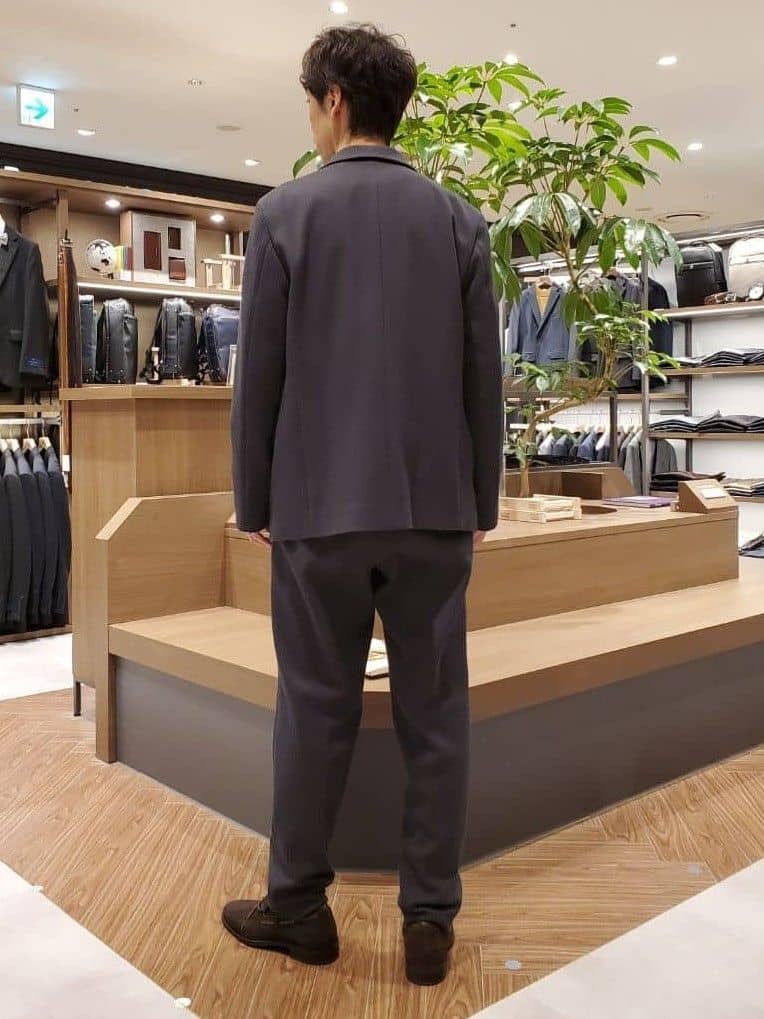 ishidaさんの「TAKEO KIKUCHI｜【抗菌防臭】クロスウィーブ ジャケット」を使ったコーディネート