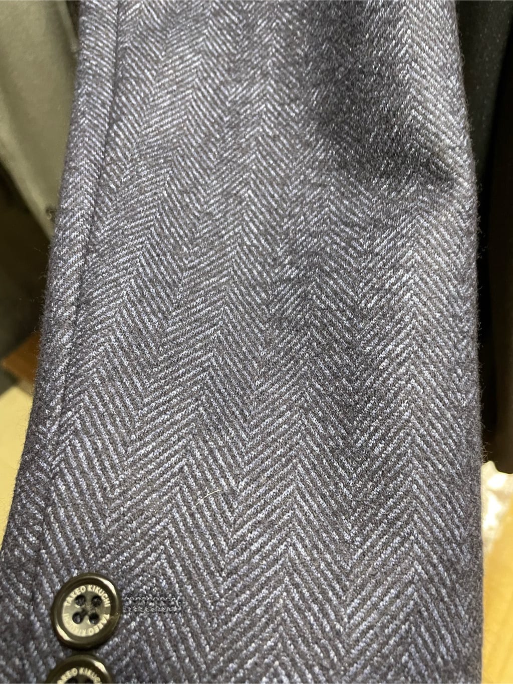 MAKOTO AIさんの「TAKEO KIKUCHI｜【Made in JAPAN】ブロード レギュラーカラー ドレスシャツ」を使ったコーディネート