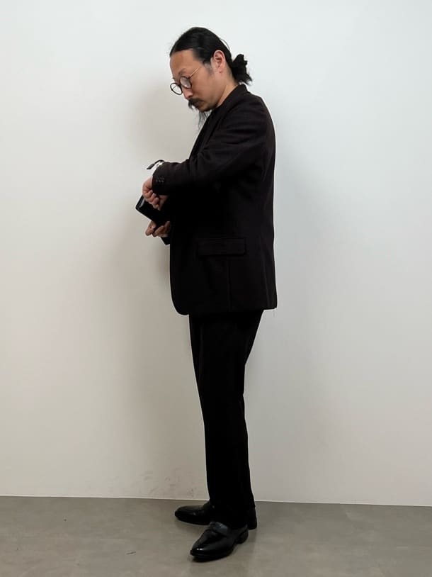 川口(髭長髪)さんの「TAKEO KIKUCHI｜コインローファー」を使ったコーディネート