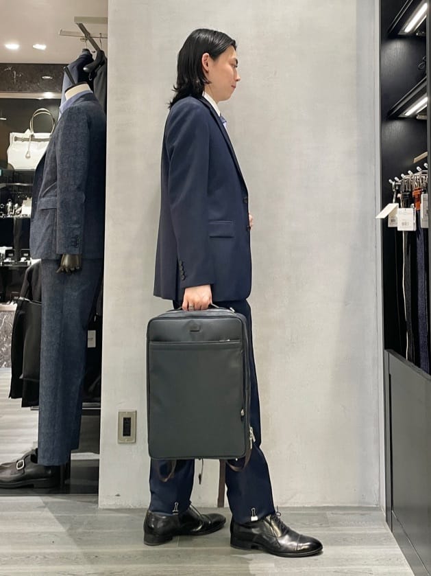 Tightさんの「TAKEO KIKUCHI｜【Three by Three】シャイニーシャークピンヘッド スーツ/3ピース対応可」を使ったコーディネート