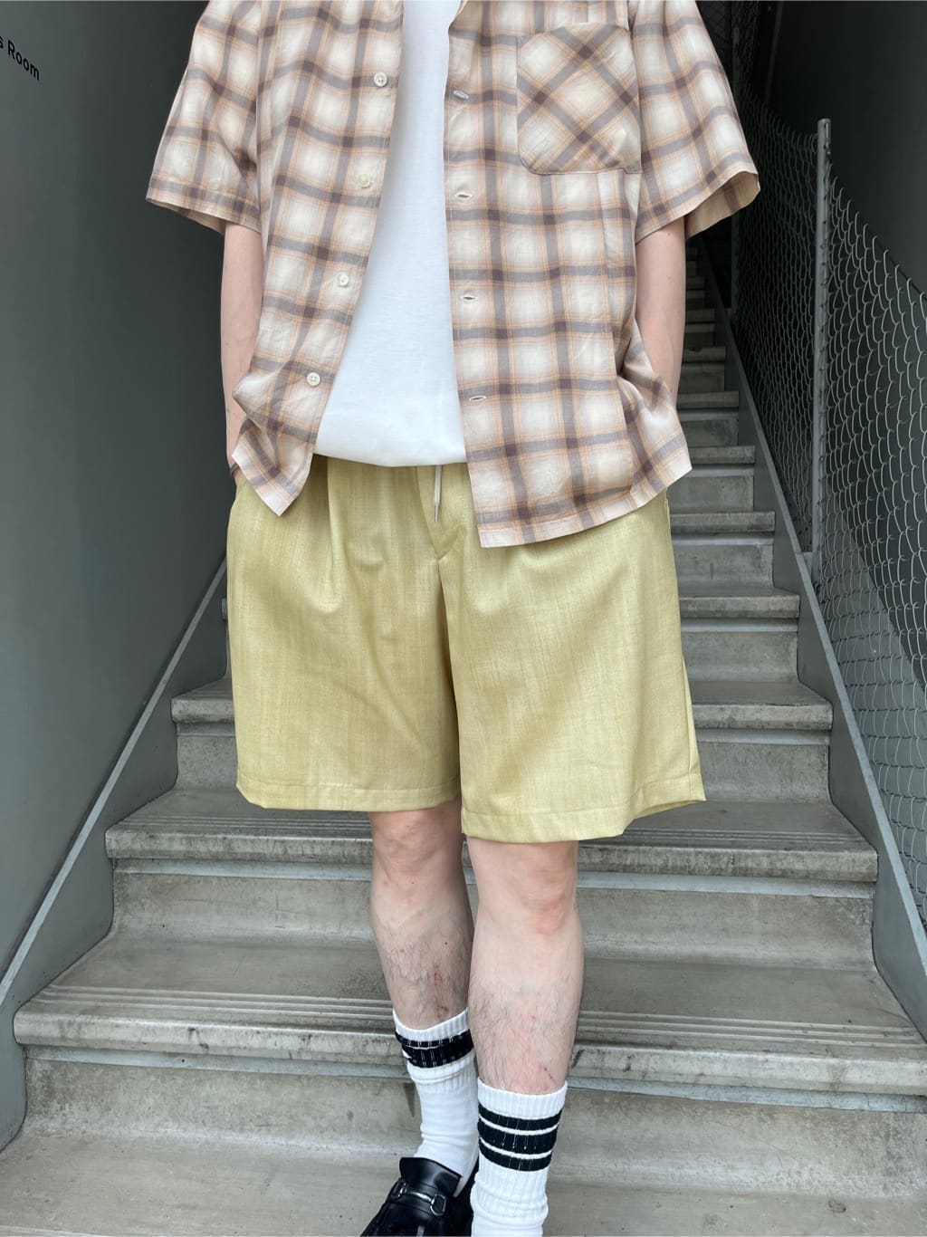 Shintaroさんの「TAKEO KIKUCHI｜【抗菌防臭／5サイズ展開】ハイゲージポンチ Tシャツ」を使ったコーディネート