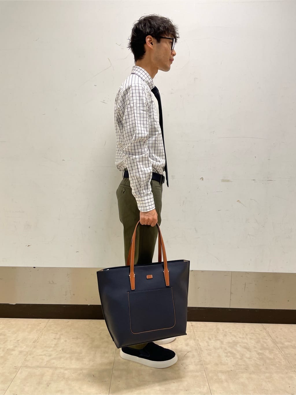 Okdさんの「TAKEO KIKUCHI｜【全7サイズ&times;8色展開！】トップマルチヘリンボン パンツ」を使ったコーディネート