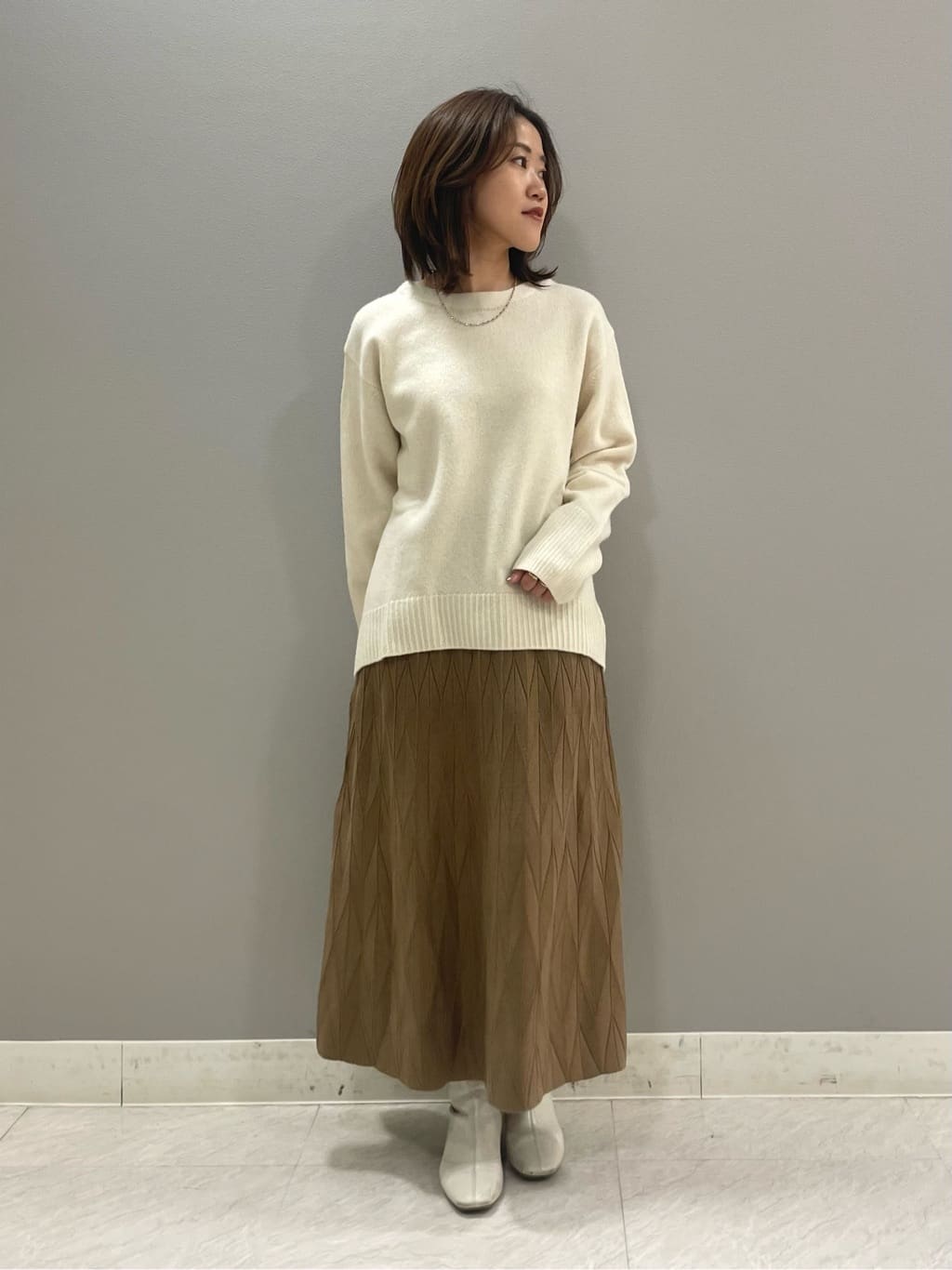 riiさんの「INDIVI｜【定番人気！/名品コート/日本製】ウール100%チェスターコート」を使ったコーディネート