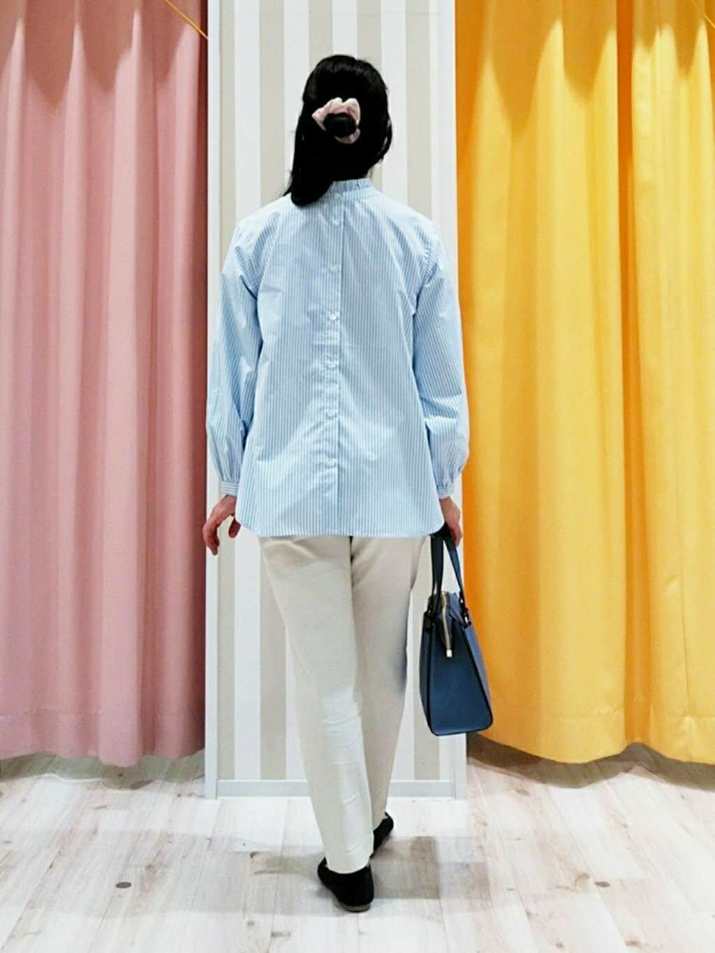 かずみさんの「SHOO･LA･RUE｜【SS-3L/無理せずスリム】 ぐんぐん伸びる イージーテーパードパンツ」を使ったコーディネート