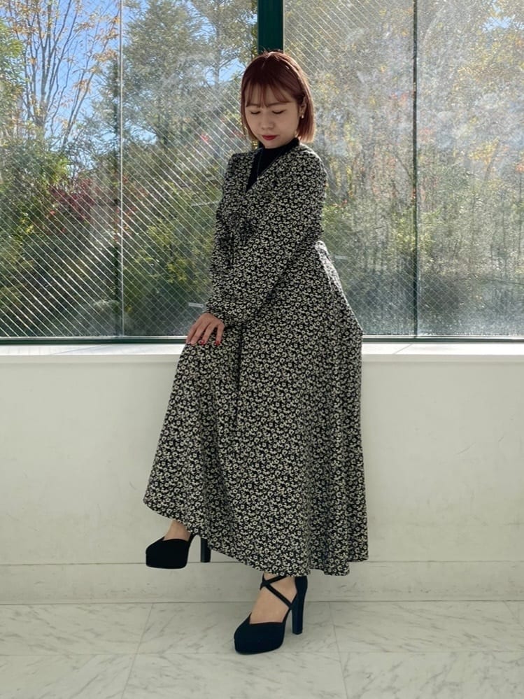 re__さんの「ESPERANZA｜クロスストラップハイヒールセパレートパンプス」を使ったコーディネート