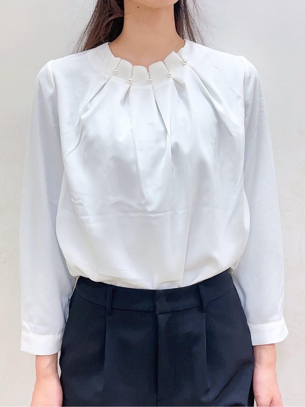sakiさんの「grove｜【ふわっと心地よい足入れ】やわここち(R)Vカットパンプス」を使ったコーディネート