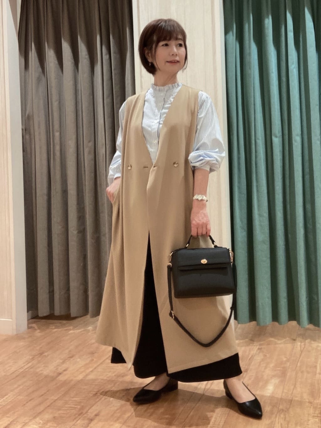 えみりんさんの「SHOO･LA･RUE｜【通勤/デイリー/セットアップ可】マルチに使える カットジョーゼット ワイドパンツ」を使ったコーディネート