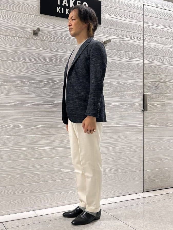 井出恭輔さんの「TAKEO KIKUCHI｜【尾州織】リネンブレンド メッシュ ジャケット」を使ったコーディネート