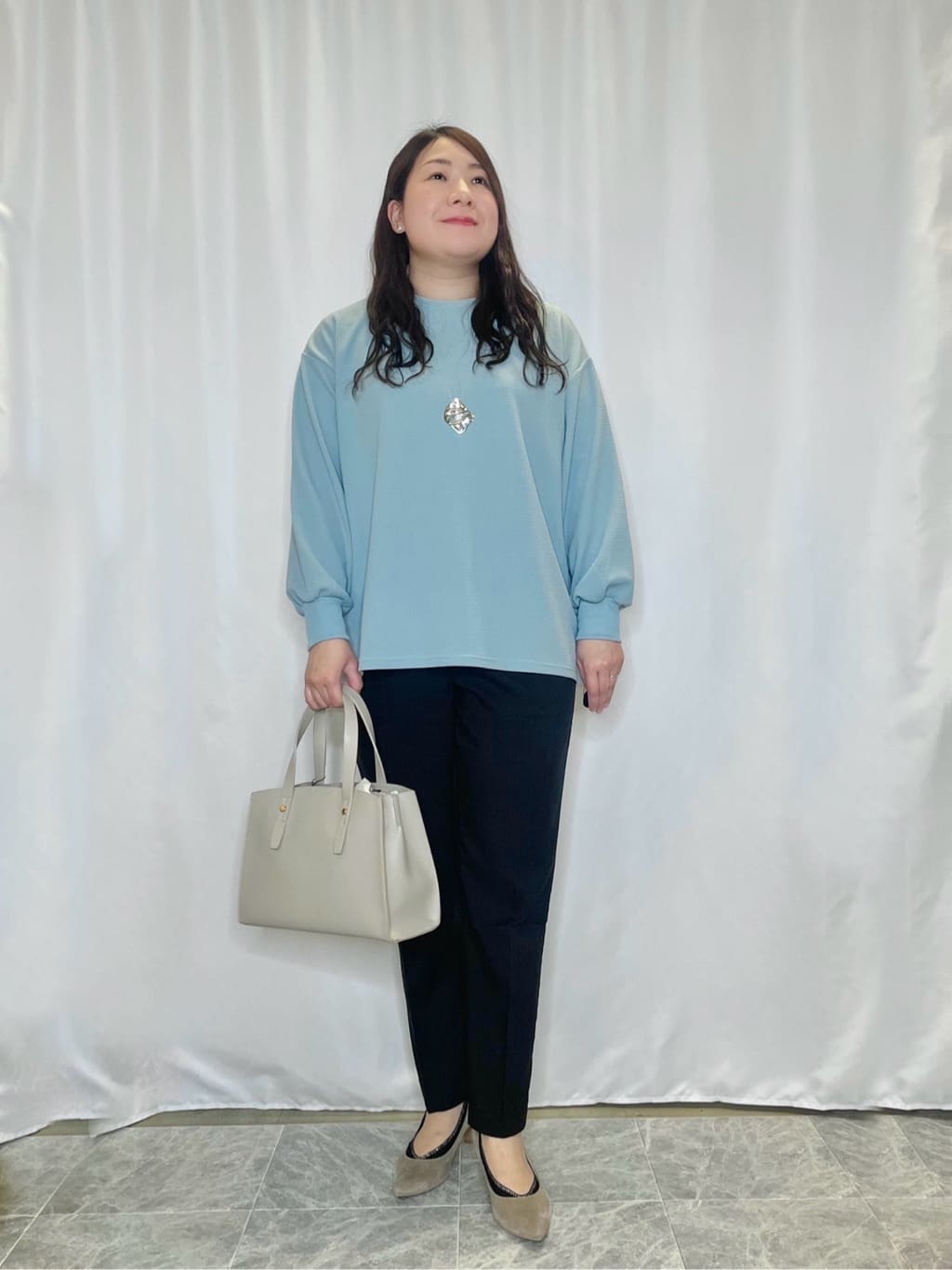 Ayaさんの「SHOO･LA･RUE｜【洗える/SS-3L】すっきりキレイにかっこよく 大人のテーパードパンツ」を使ったコーディネート