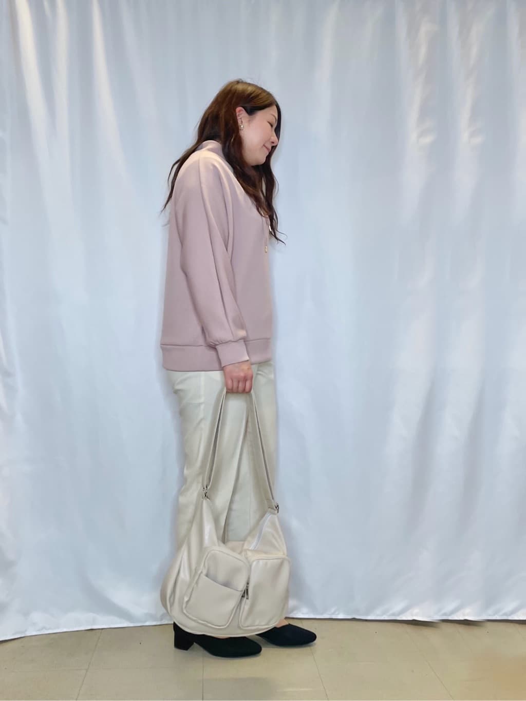 Ayaさんの「SHOO･LA･RUE｜【洗える/SS-3L】すっきりキレイにかっこよく 大人のテーパードパンツ」を使ったコーディネート