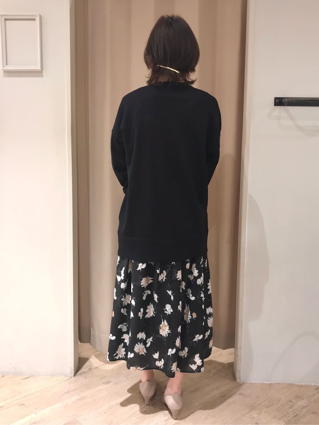 kimiさんの「grove｜【ふわっと心地よい足入れ】やわここち(R)Vカットパンプス」を使ったコーディネート