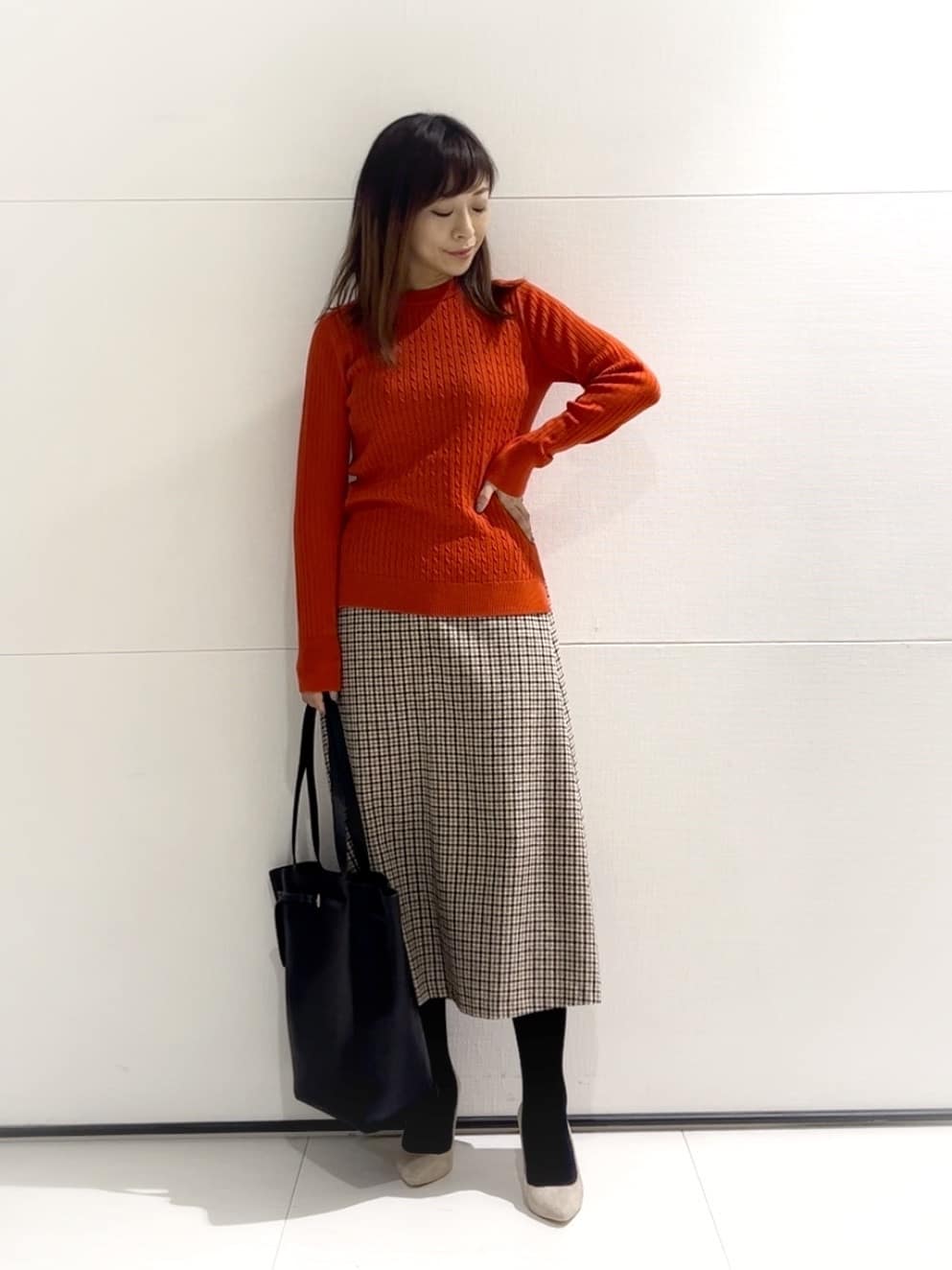 𝑹𝑶𝑴𝑰さんの「INDIVI｜」を使ったコーディネート