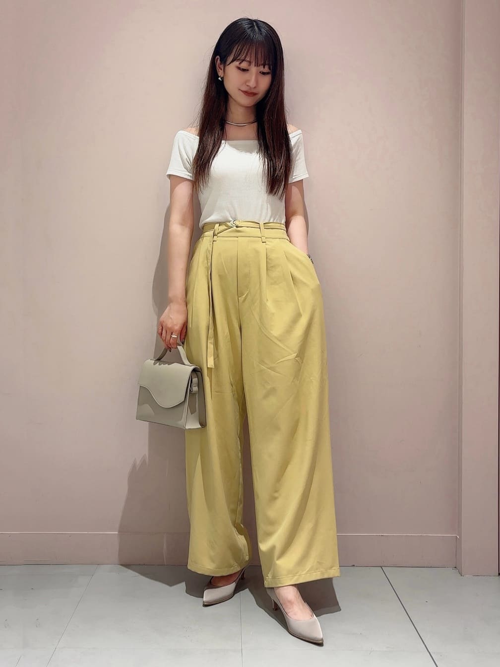 RINAさんの「ESPERANZA｜疲れにくいパンプスNeo＜約5.5cmヒール＞ 歩きやすい」を使ったコーディネート