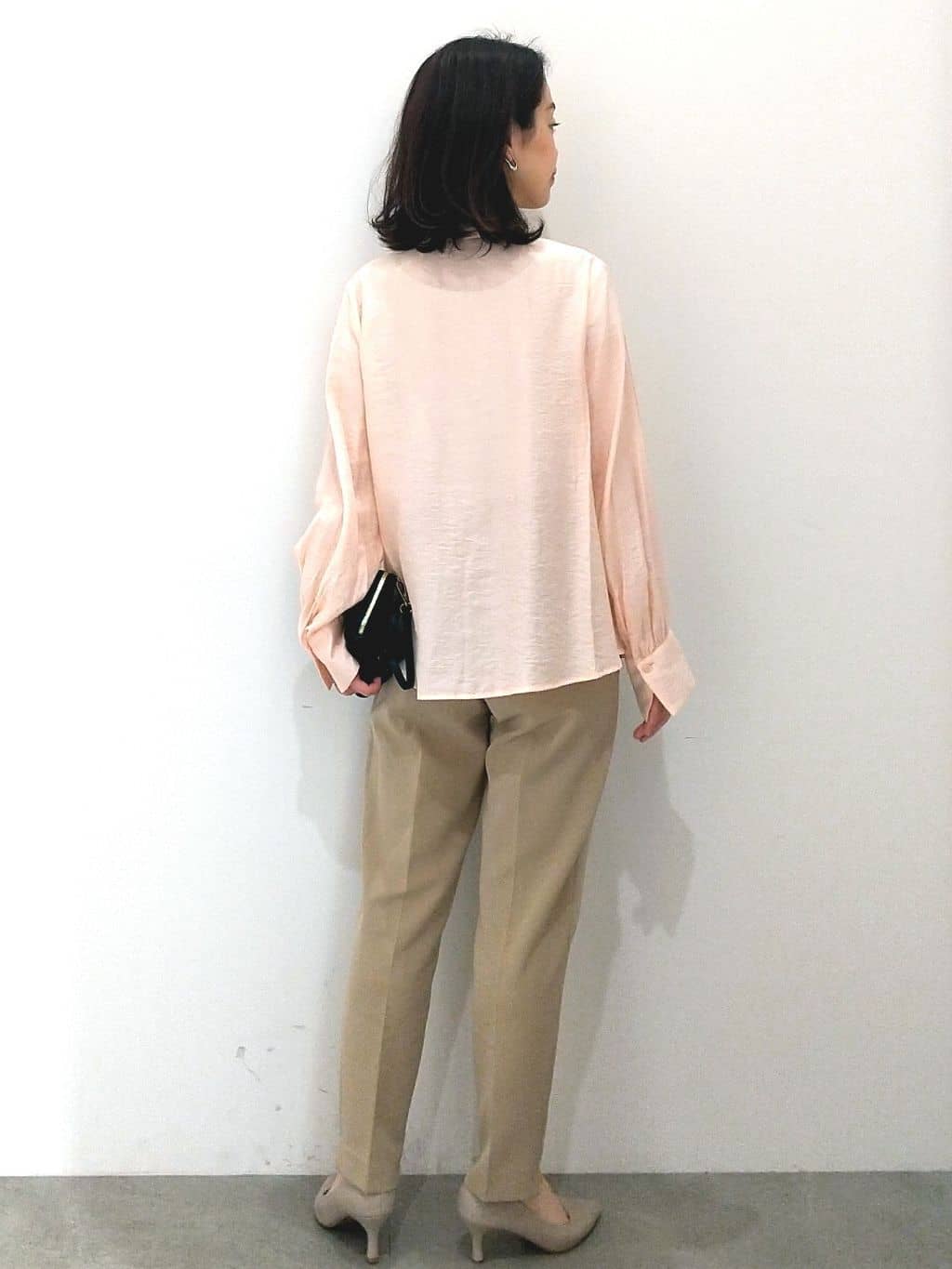 Matsuさんの「OPAQUE.CLIP｜【抗菌防臭加工/7cmヒール】ベーシックパンプス/通勤対応」を使ったコーディネート