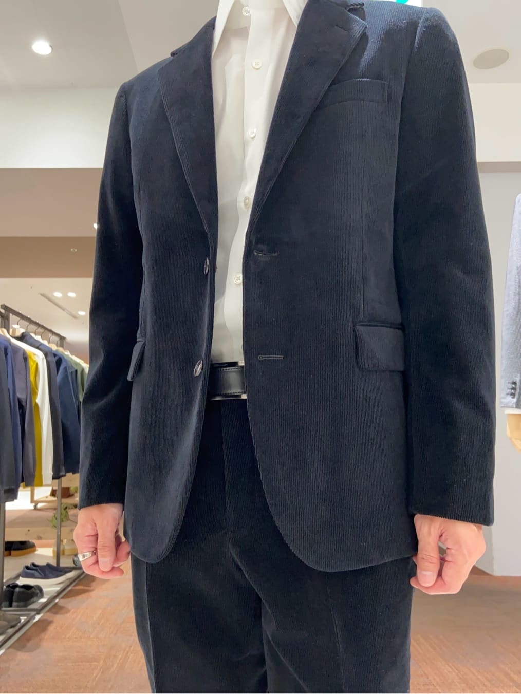 わいずみさんの「TAKEO KIKUCHI｜【Made in JAPAN】ブロード レギュラーカラー ドレスシャツ」を使ったコーディネート