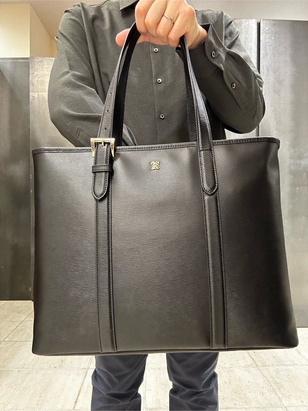 coheyさんの「TAKEO KIKUCHI｜【全7サイズ&times;8色展開！】トップマルチヘリンボン パンツ」を使ったコーディネート