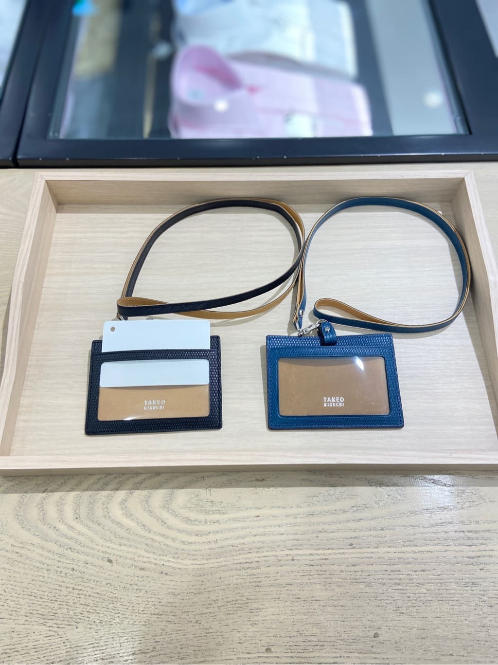 わいずみさんの「TAKEO KIKUCHI｜【ソフト＆ナチュラル】ミニメッシュ レザー IDカードホルダー」を使ったコーディネート