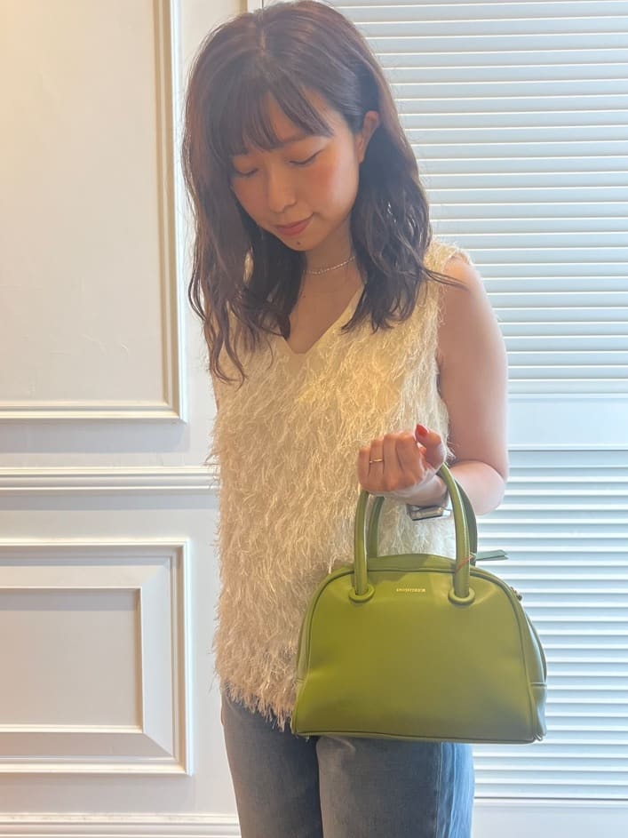 つじ まこさんの「DRESSTERIOR｜【ウォッシャブル】テーパードコンフォートデニム」を使ったコーディネート
