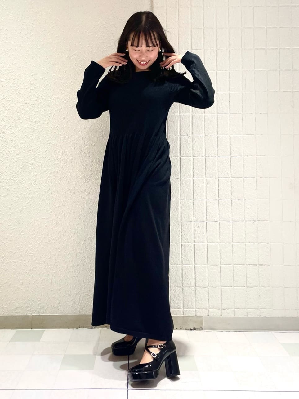 SEIKOさんの「ESPERANZA｜クロスダブルバックル厚底パンプス 結婚式二次会 パーティー 25SS」を使ったコーディネート