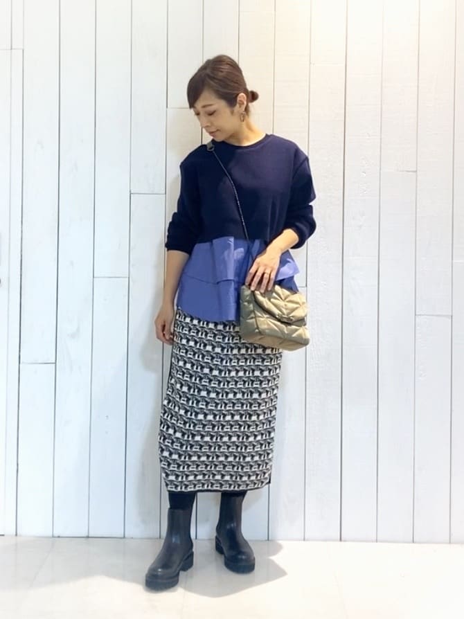 𝑹𝑶𝑴𝑰さんの「INDIVI｜」を使ったコーディネート