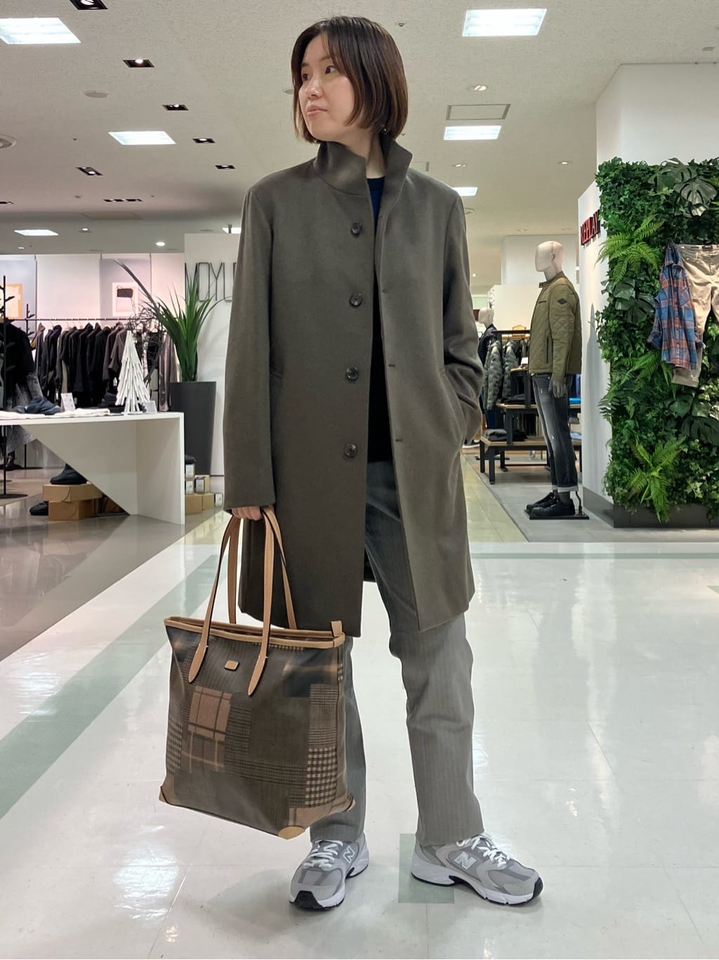 みかさんの「TAKEO KIKUCHI｜【ウールカシミヤブレンド】ビーバー調 スタンドカラー コート」を使ったコーディネート