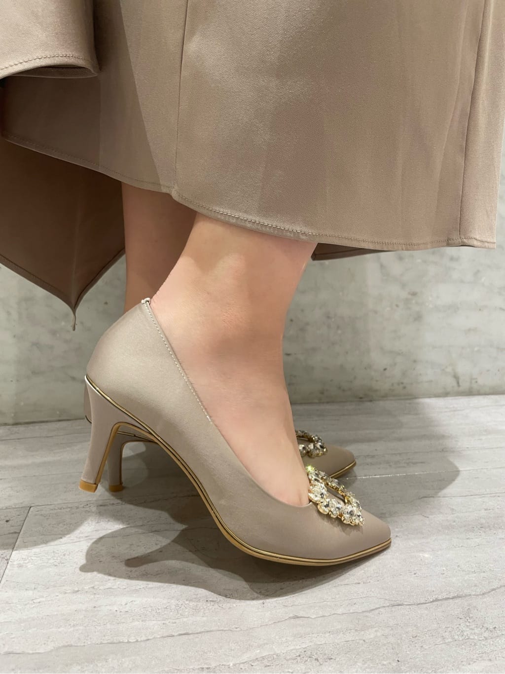 manamiさんの「ESPERANZA｜12時間パンプスNeo「約7.5cmヒール」」を使ったコーディネート
