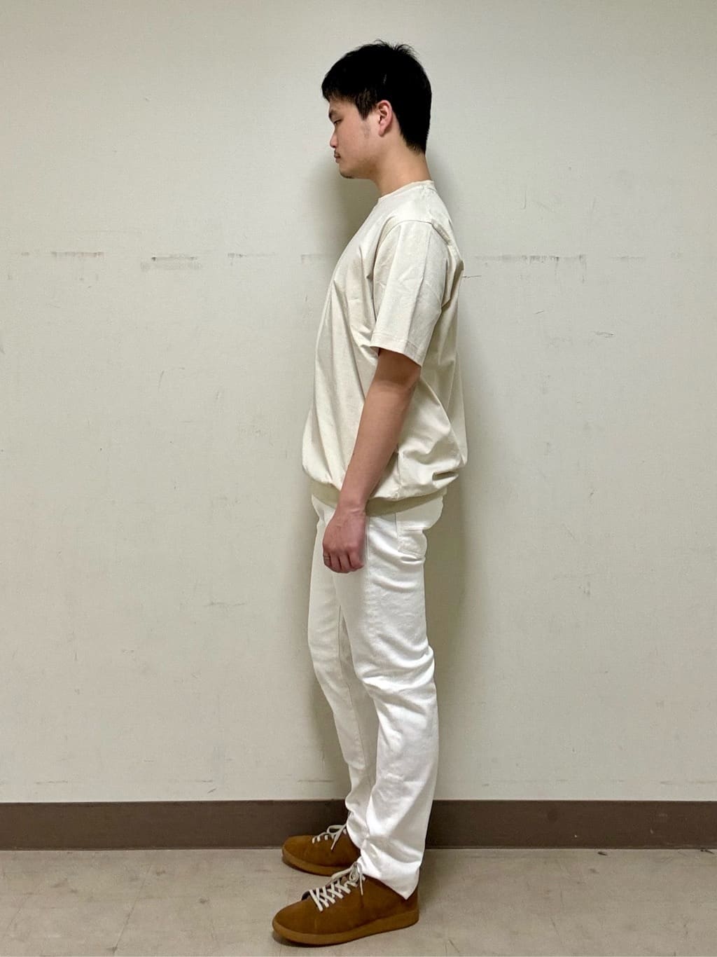 中村さんの「TAKEO KIKUCHI｜【抗菌防臭／5サイズ展開】ハイゲージポンチ Tシャツ」を使ったコーディネート