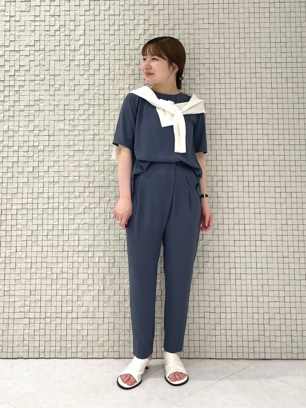 sakuさんの「INDIVI｜【セレモニーにおすすめ！】パール調トップネックレス」を使ったコーディネート