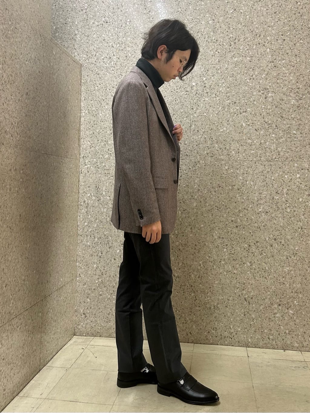 KATTUUさんの「TAKEO KIKUCHI｜【全7サイズ&times;8色展開！】トップマルチヘリンボン パンツ」を使ったコーディネート