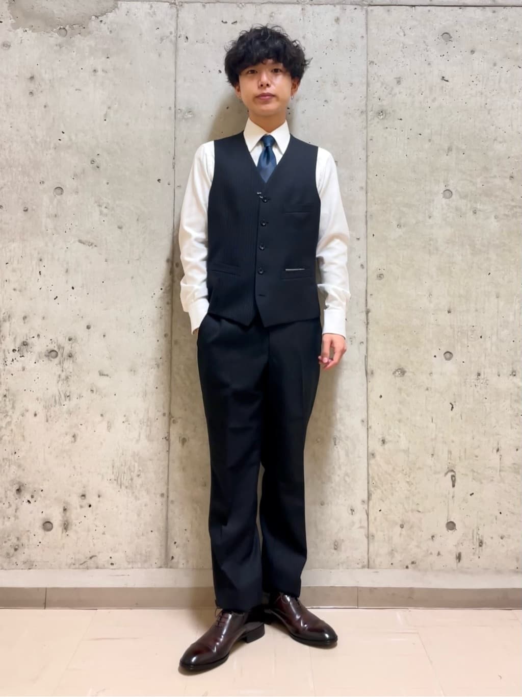 すずきさんの「TAKEO KIKUCHI｜【Made in JAPAN】ドビーストライプ ドレス シャツ」を使ったコーディネート