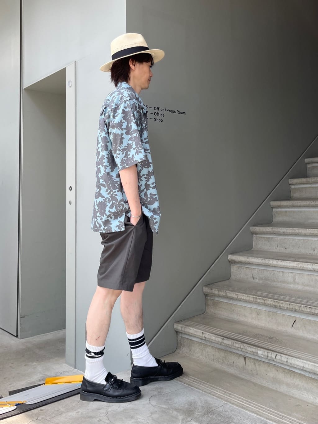 Shintaroさんの「TAKEO KIKUCHI｜【抗菌防臭／5サイズ展開】ハイゲージポンチ Tシャツ」を使ったコーディネート