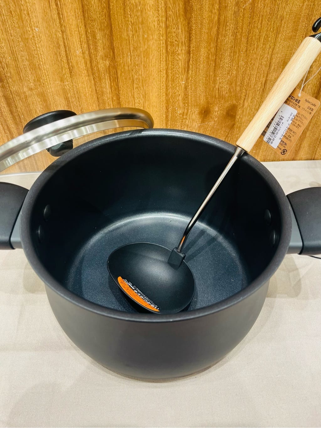 トミーさんの「212 KITCHEN STORE｜ミッドナイト片手鍋 16cm ＜MEYER マイヤー＞」を使ったコーディネート