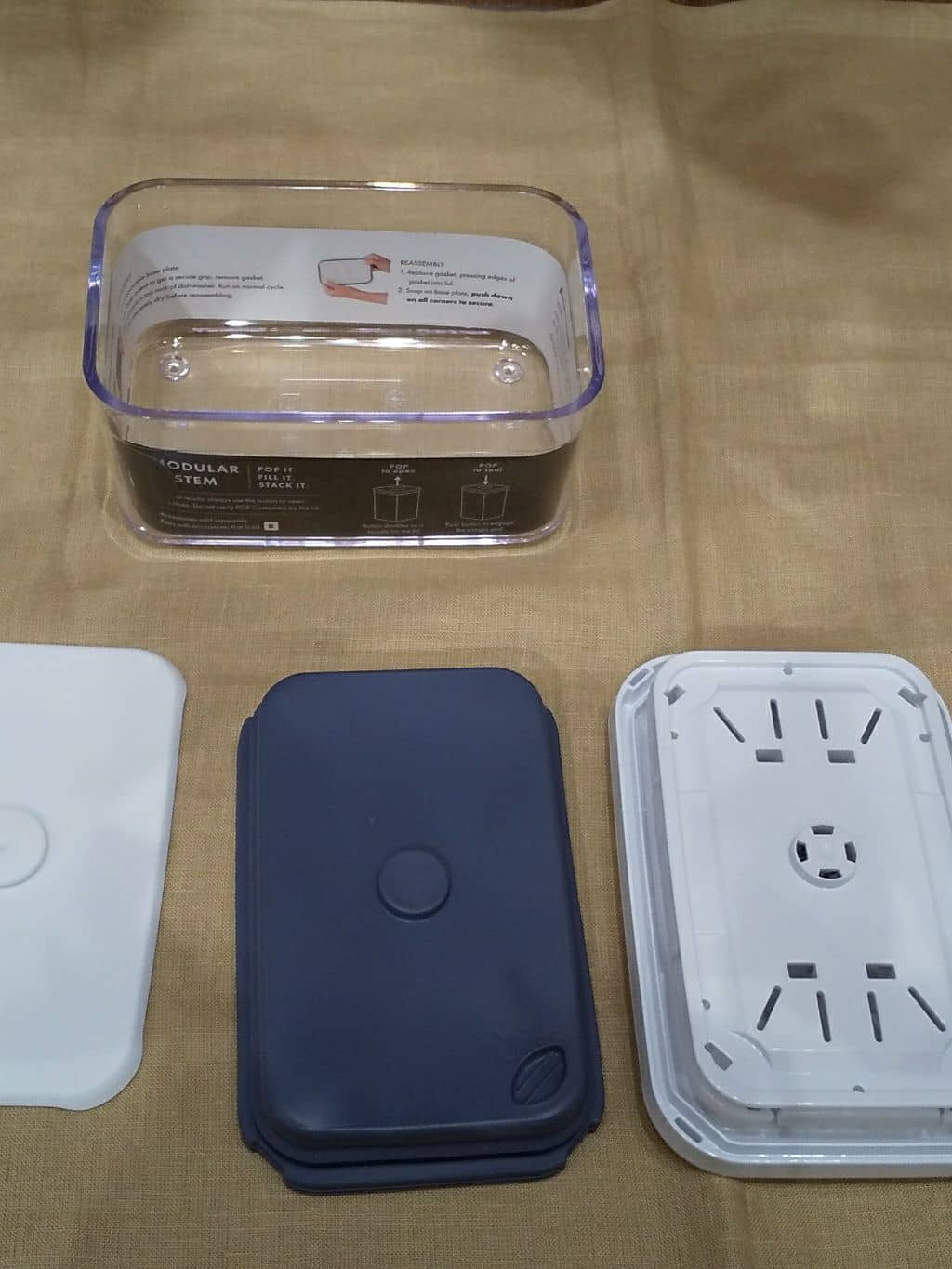 いずみんさんの「212 KITCHEN STORE｜ポップコンテナ レクタングル ショート ＜OXO オクソー＞」を使ったコーディネート