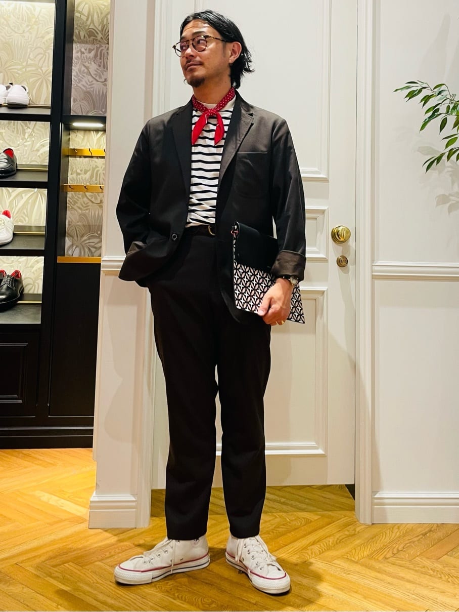 鶴田大士さんの「DRESSTERIOR｜シルケットコットン　ドットハンカチーフ」を使ったコーディネート