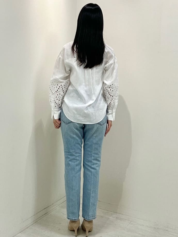 akariさんの「COUP DE CHANCE｜【環境に配慮したデニム】細身デニムパンツ」を使ったコーディネート