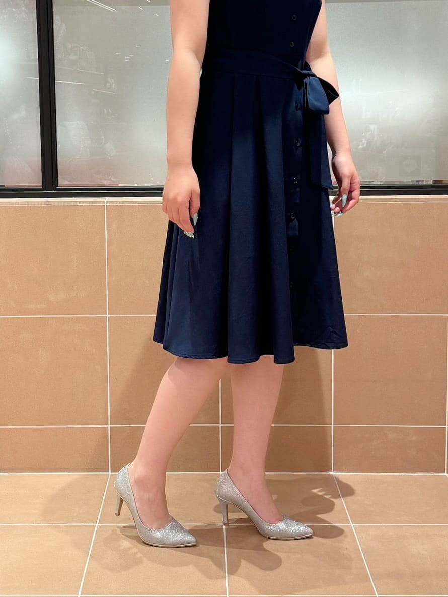 すみれさんの「ESPERANZA｜【12時間パンプス】約8.5?／ラメ素材　歩きやすくて疲れにくい」を使ったコーディネート
