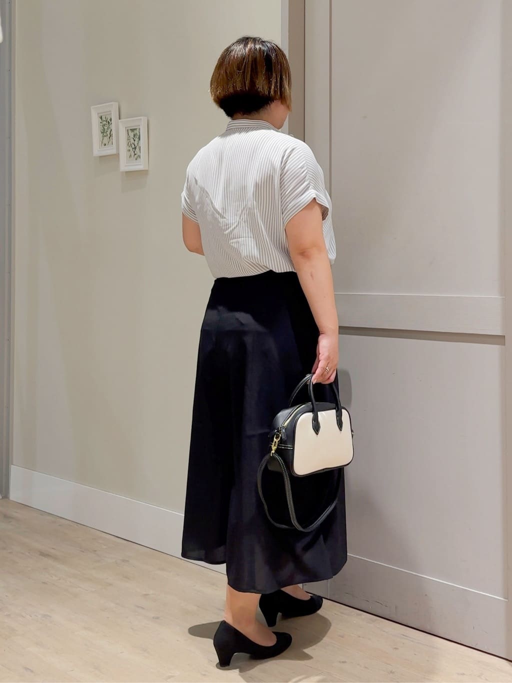 sasaさんの「grove｜【ふわっと心地よい足入れ】やわここち(R)Vカットパンプス」を使ったコーディネート