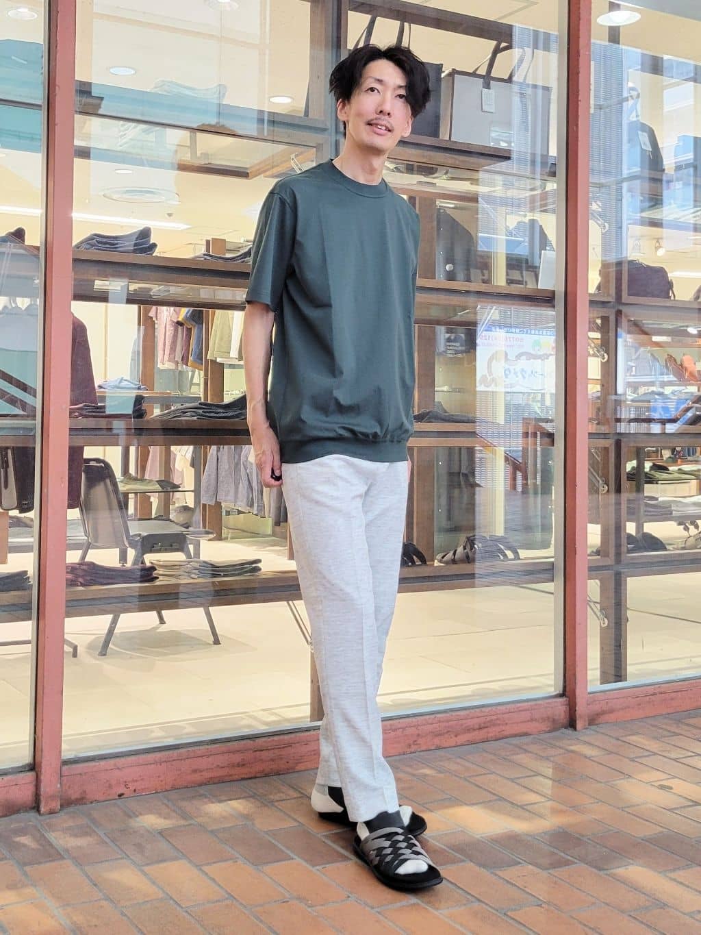 piroyaさんの「TAKEO KIKUCHI｜【抗菌防臭／5サイズ展開】ハイゲージポンチ Tシャツ」を使ったコーディネート