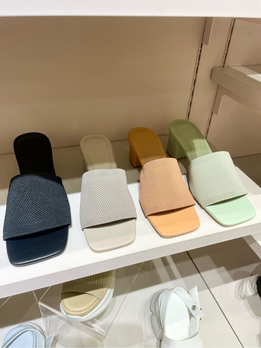 re__さんの「ESPERANZA｜ニットアッパーミュールサンダル 24SS」を使ったコーディネート