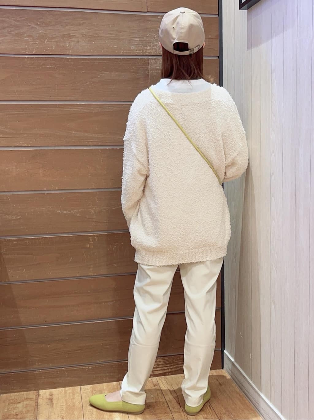 なみぞうさんの「SHOO･LA･RUE｜【SS-3L/無理せずスリム】 ぐんぐん伸びる イージーテーパードパンツ」を使ったコーディネート