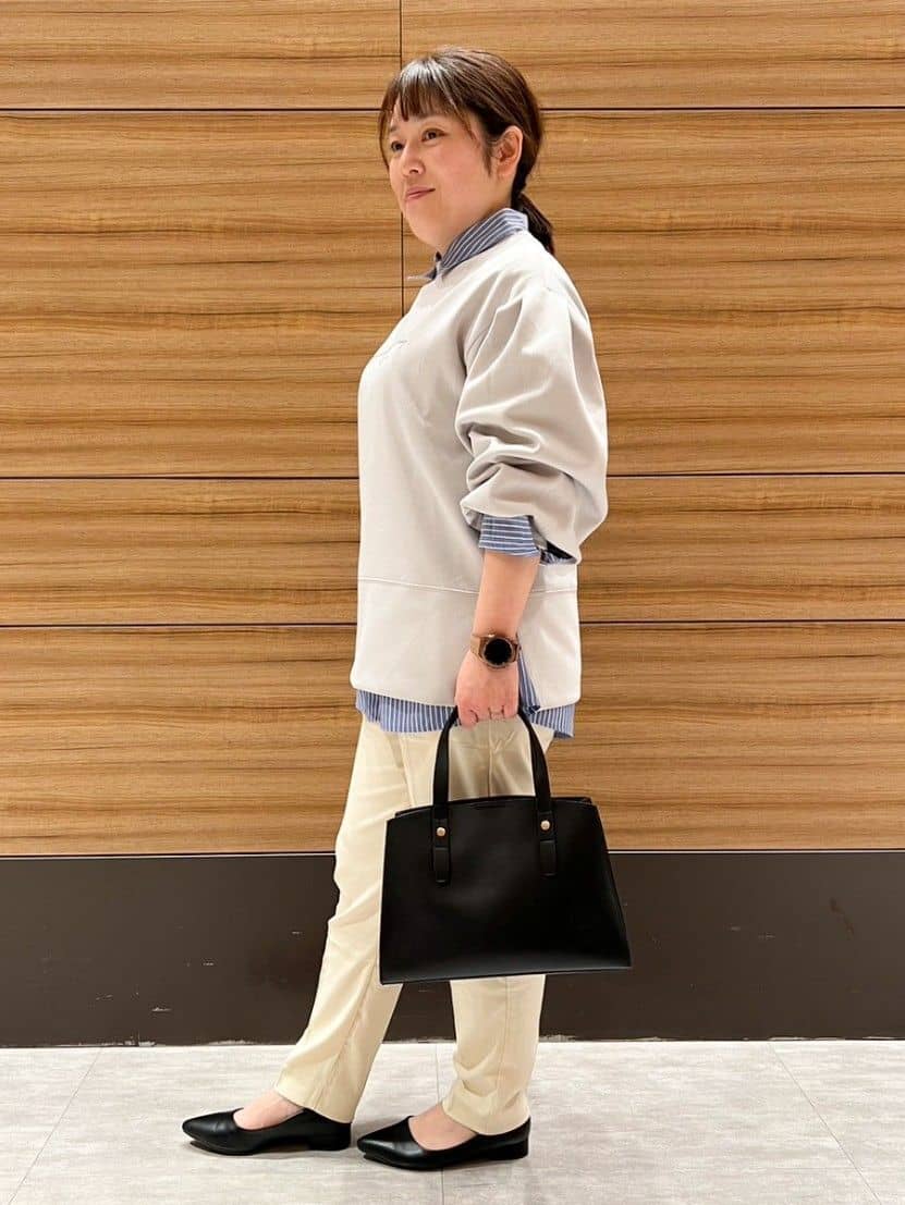 Mii (みー)さんの「SHOO･LA･RUE｜【洗える/SS-3L】すっきりキレイにかっこよく 大人のテーパードパンツ」を使ったコーディネート