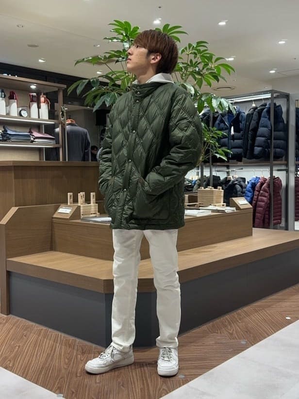 ゆうさんの「TAKEO KIKUCHI｜【Sサイズ～】ストレッチ デニム パンツ」を使ったコーディネート