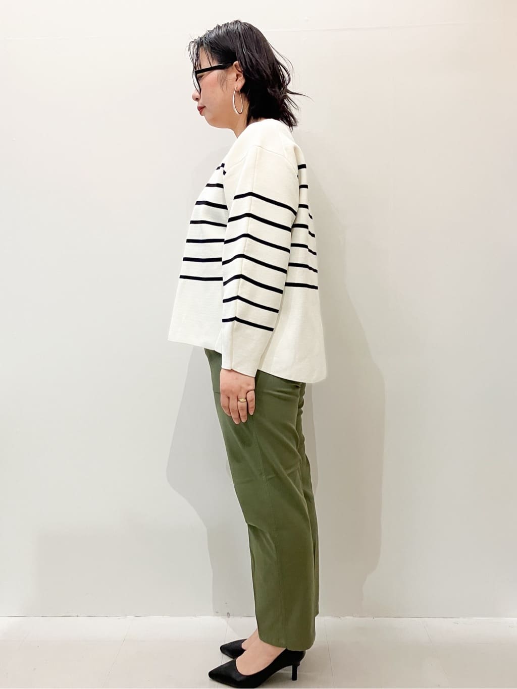 nishidaさんの「OPAQUE.CLIP｜ストレッチベイカーパンツ／オーガニックコットン混【洗濯機洗い可／ストレッチ】」を使ったコーディネート