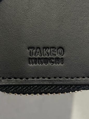 松村泰輔さんの「TAKEO KIKUCHI｜アンティーク調レザー キーケース」を使ったコーディネート