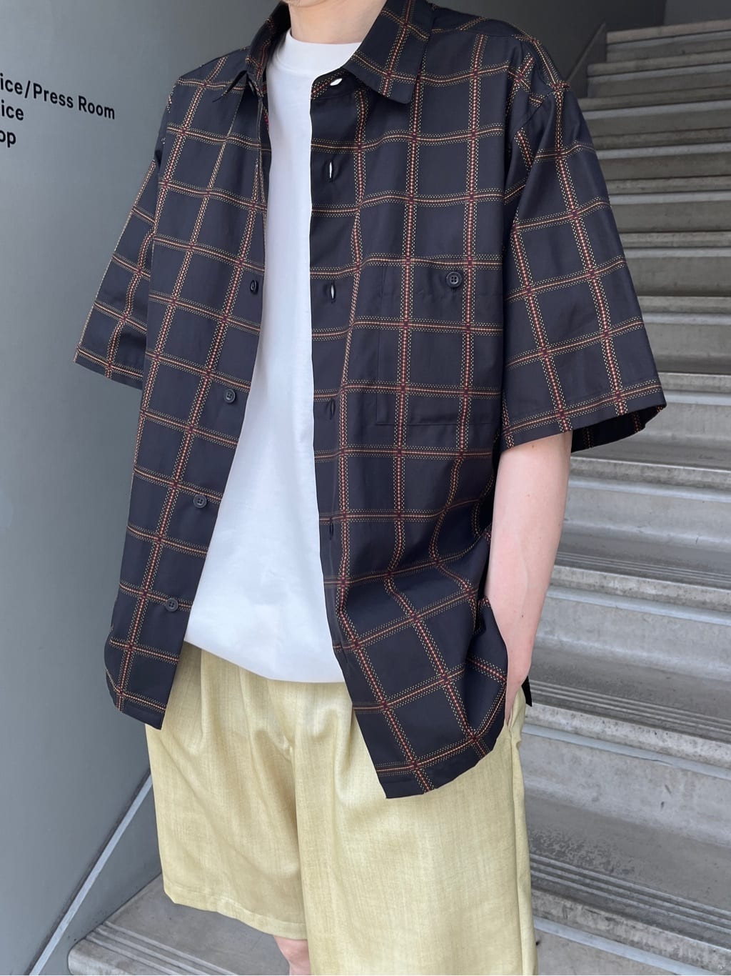 Shintaroさんの「TAKEO KIKUCHI｜【抗菌防臭／5サイズ展開】ハイゲージポンチ Tシャツ」を使ったコーディネート