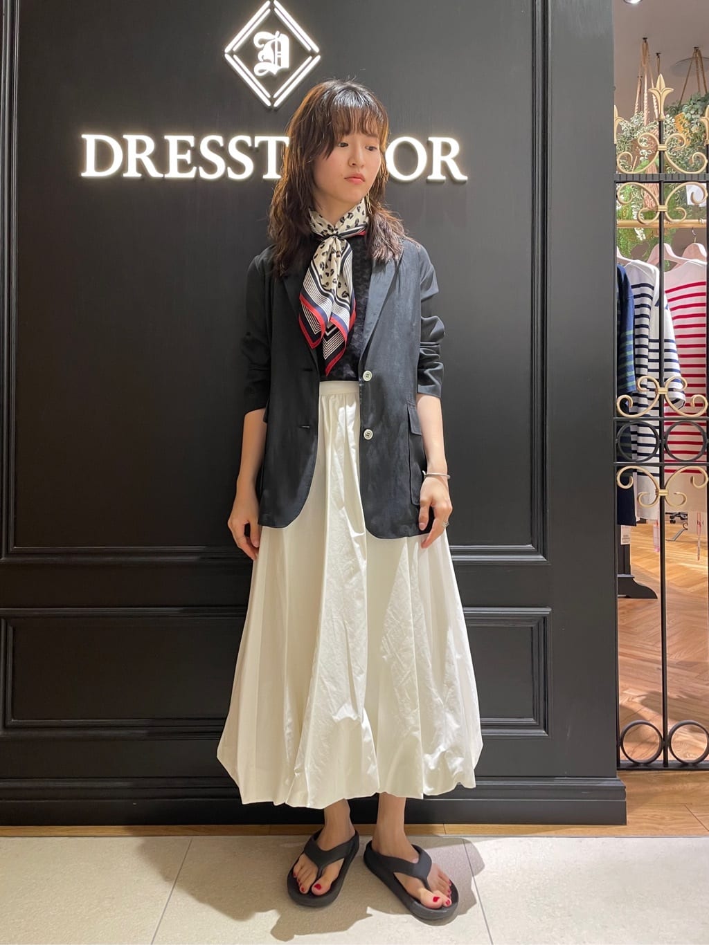 Karinさんの「DRESSTERIOR｜【STORY11月号掲載】レオパードシルクスカーフ」を使ったコーディネート