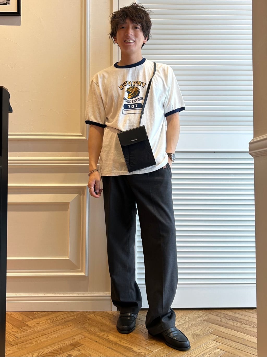 須田　慎二郎さんの「DRESSTERIOR｜【撥水加工/Safari5月号掲載】ローファー」を使ったコーディネート