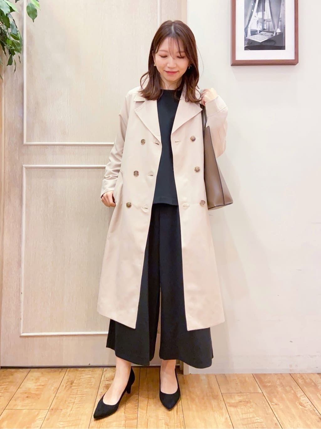 なみさんの「SHOO･LA･RUE｜【通勤/デイリー/セットアップ可】マルチに使える カットジョーゼット ワイドパンツ」を使ったコーディネート