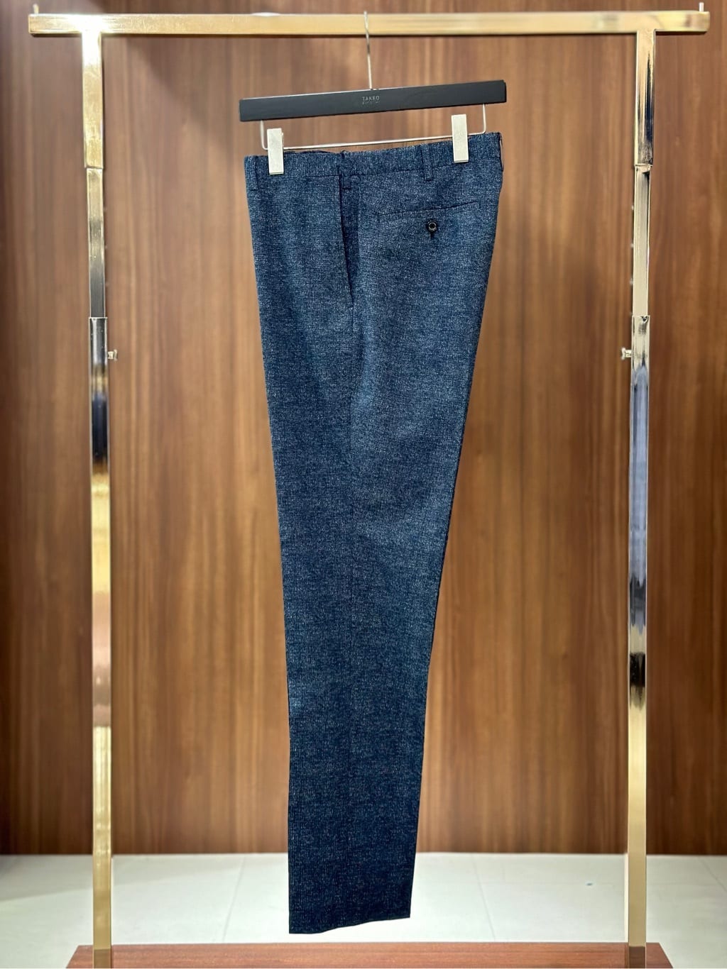 オノアサミさんの「TAKEO KIKUCHI｜【抗菌防臭】COOL DOTS（R）ドビープリント パンツ」を使ったコーディネート