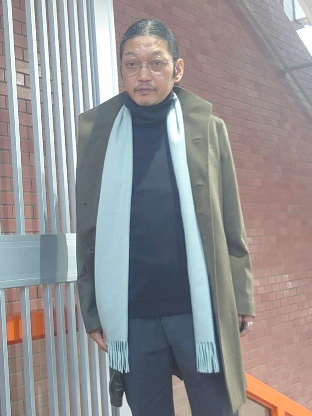かしげるさんの「TAKEO KIKUCHI｜【ウールカシミヤブレンド】ビーバー調 スタンドカラー コート」を使ったコーディネート